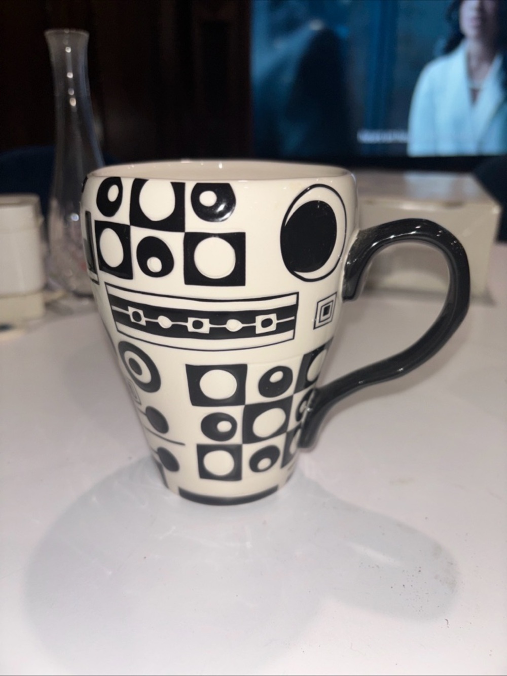 TRAFFIX By Pier 1 Imports Coffee Mug Cup 16 oz Black White Geometric NOS NWT